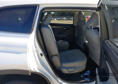 2022 Toyota Highlander Platinum z USA, uszkodzony, nr VIN 5TDFZRAH8NS112994